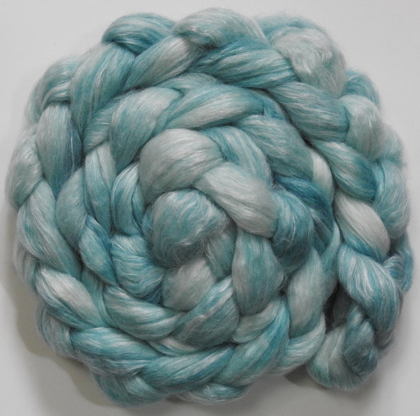 Dewdrop (5.6 oz.)- White-faced Woodland/ Ramie/ Llama/ Bamboo (35/35/15/15)
