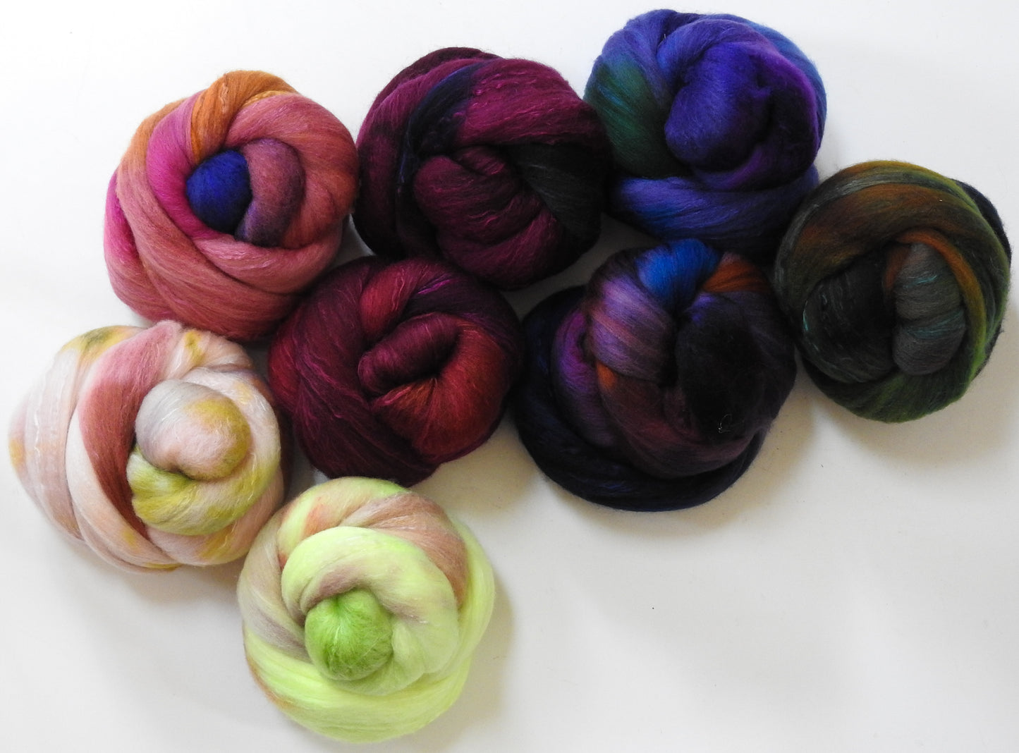 Lenten Roses Dyed Gradient Set (10.6 oz) - Shaniko Wool/ Mulberry Silk (80/20)