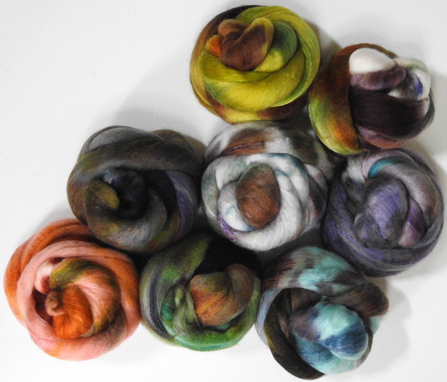 Raw Minerals - Dyed Gradient Set -(11 oz) - White Haunui /mulberry silk (70/30)