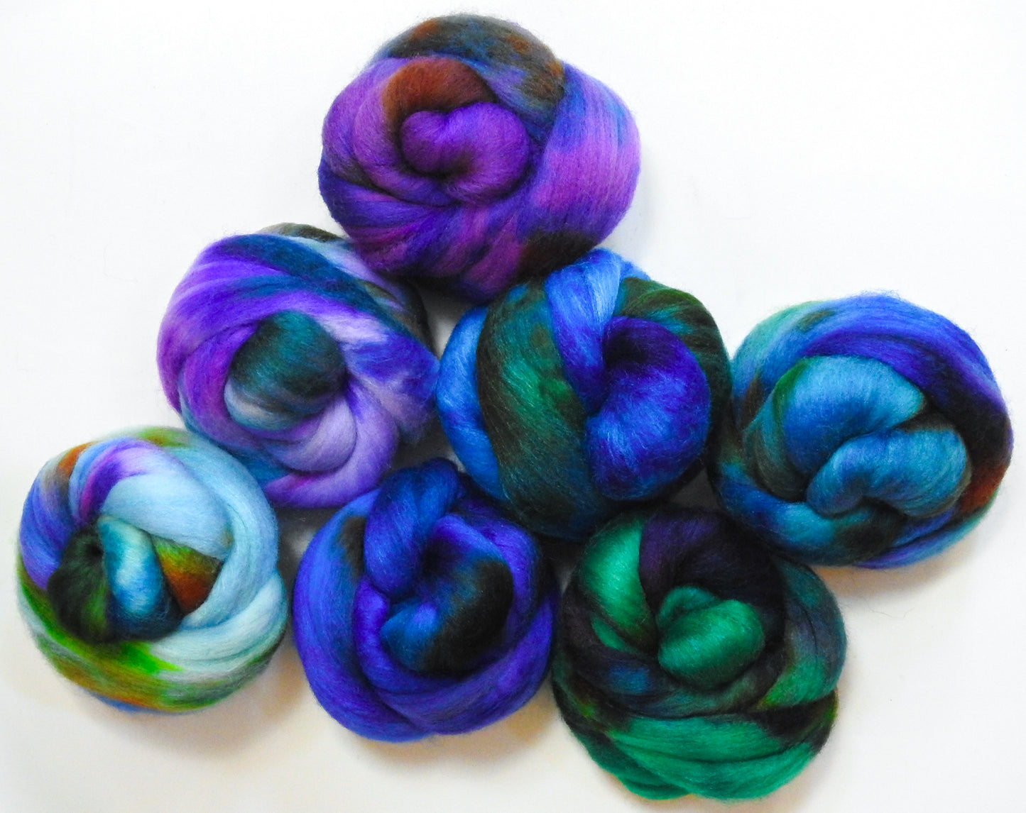 Mermaid Roof - Dyed Gradient Set -(10.1 oz) - Polwarth /tussah (85/15)
