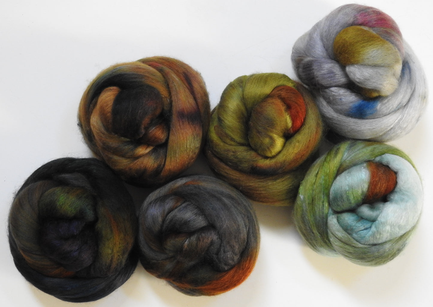 Tea Leaves - Dyed Gradient Set -(8.4 oz) - White Haunui /mulberry silk (70/30)
