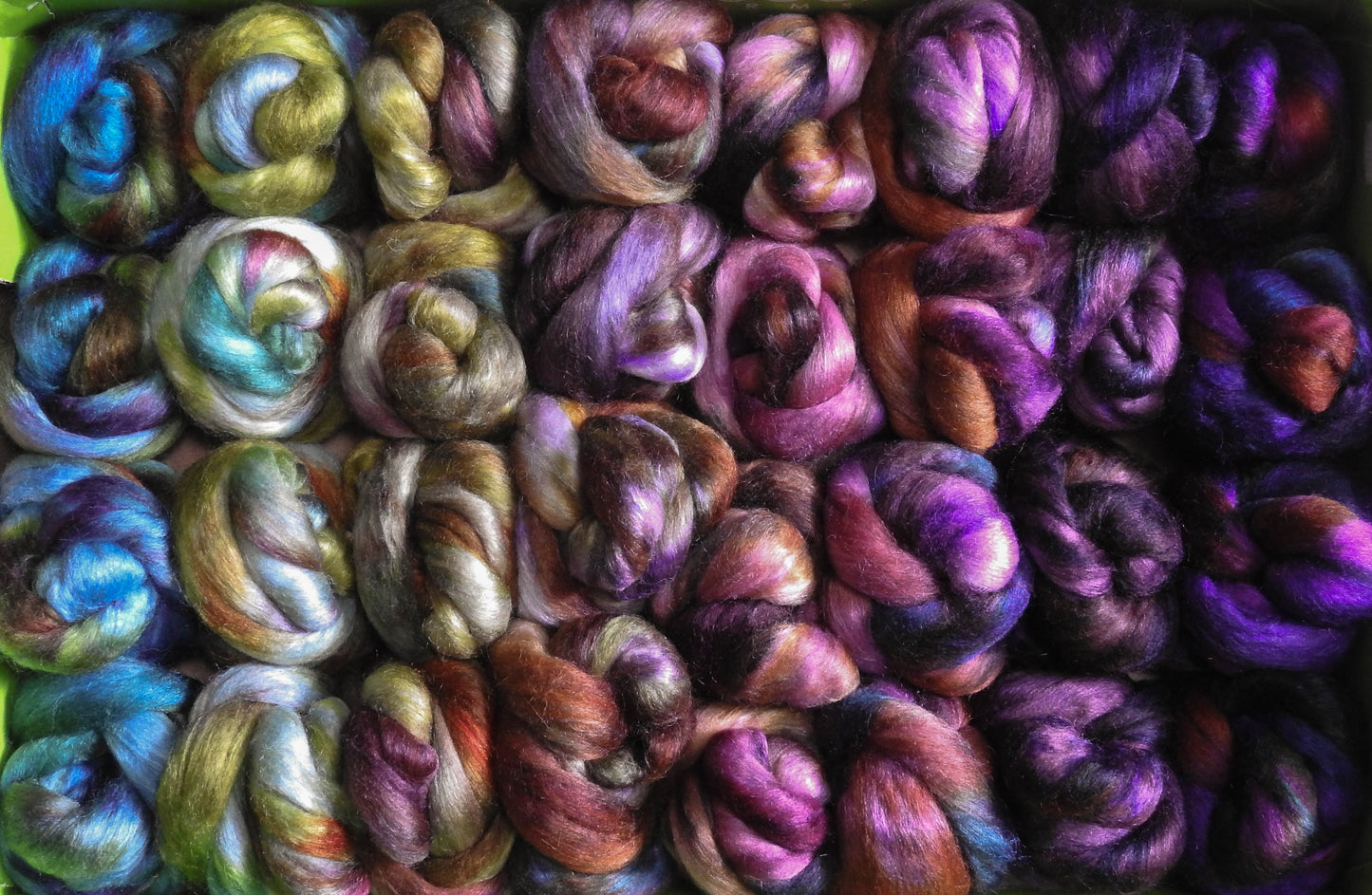 Arsenic & Old Lace Gradient Set -(11.8 oz) Batt in a Braid #10 ( Merino/Kid mohair/Corriedale/ silk- 25/25/25/25)