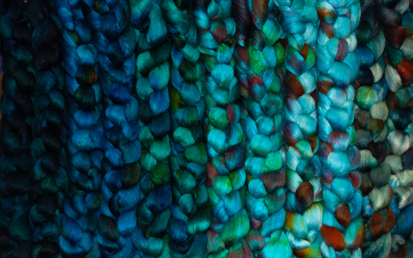 Hope Springs Eternal - Gradient Braid Set - (8.4 oz.) Oatmeal Haunui/mulberry silk ( 70/30)(20.8 mic)