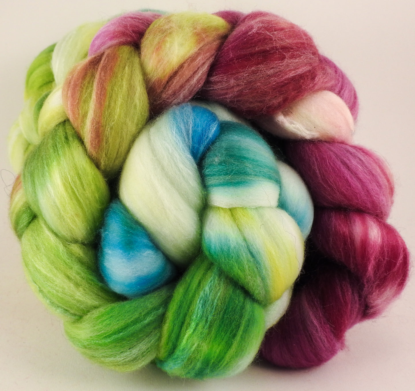Batt in a Braid #35 - Luna Moth - (5.2 oz.) Sw Merino (18.5 mic) /Merino (18.5 mic) / Tussah Silk (40/40/20) - Inglenook Fibers