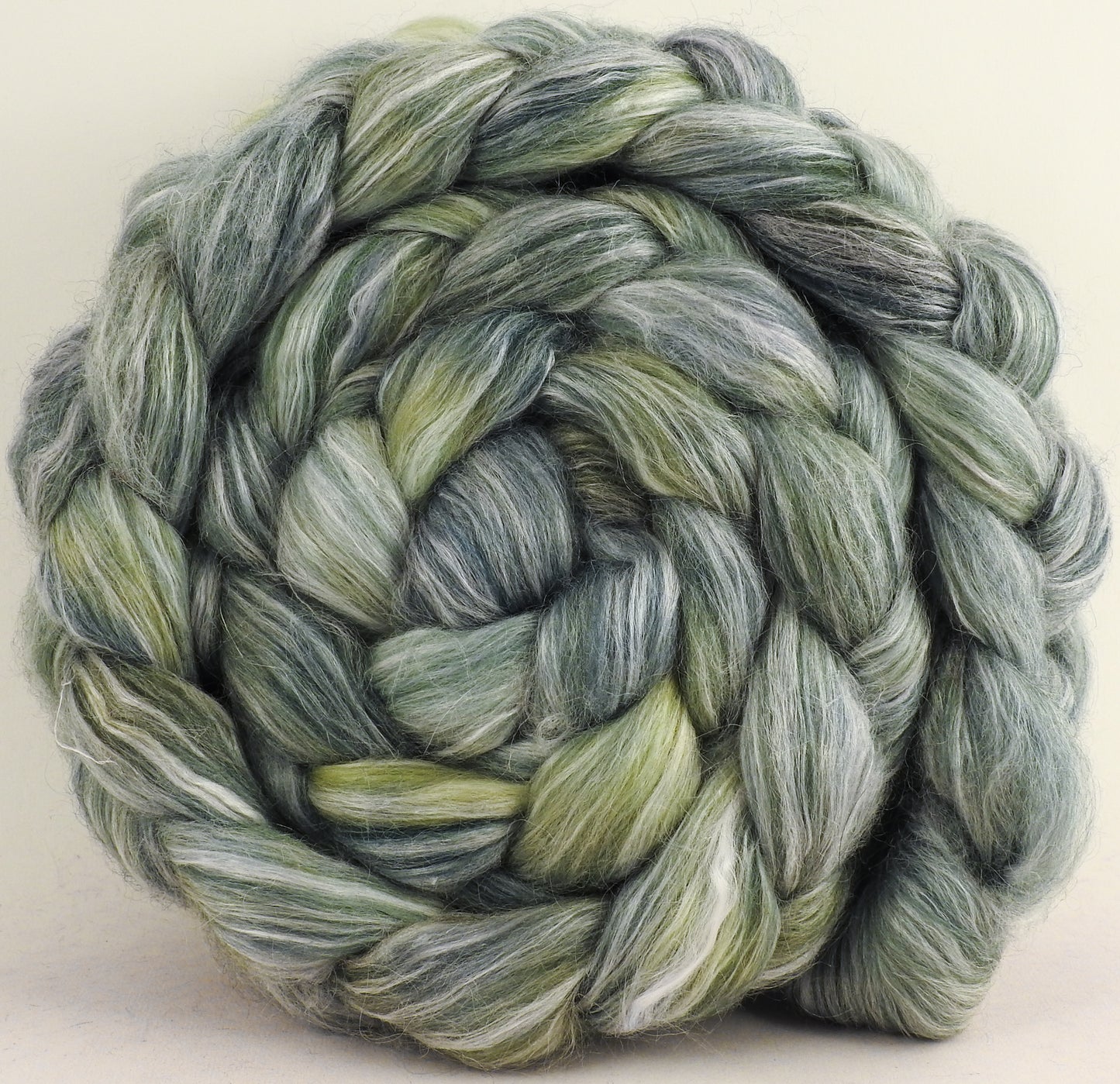 Willow - White-faced Woodland/ Ramie/ Llama/ Bamboo (35/35/15/15)- (5.5 oz.)