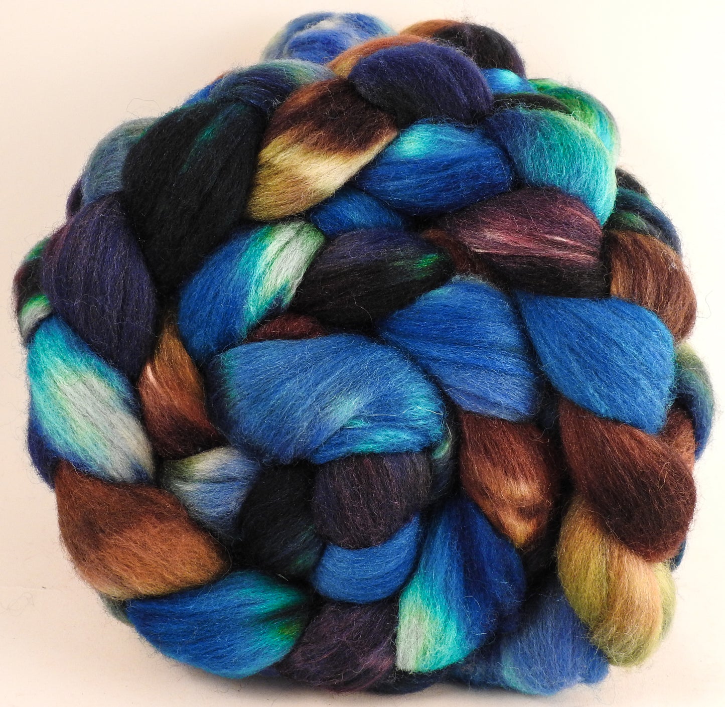 Batt in a Braid #27 - Labradorite -( 5.8 oz. ) Lt. Grey Shetland/ Falkland Merino / tussah silk (50/25/25) - Inglenook Fibers
