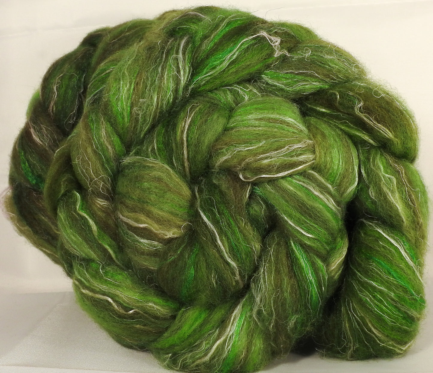 Batt in a Braid #32-Alfalfa-(5.3 oz) Manx Loaghtan/ Wht Bfl / Tussah Silk/ Flax( 30/30/30/10) - Inglenook Fibers