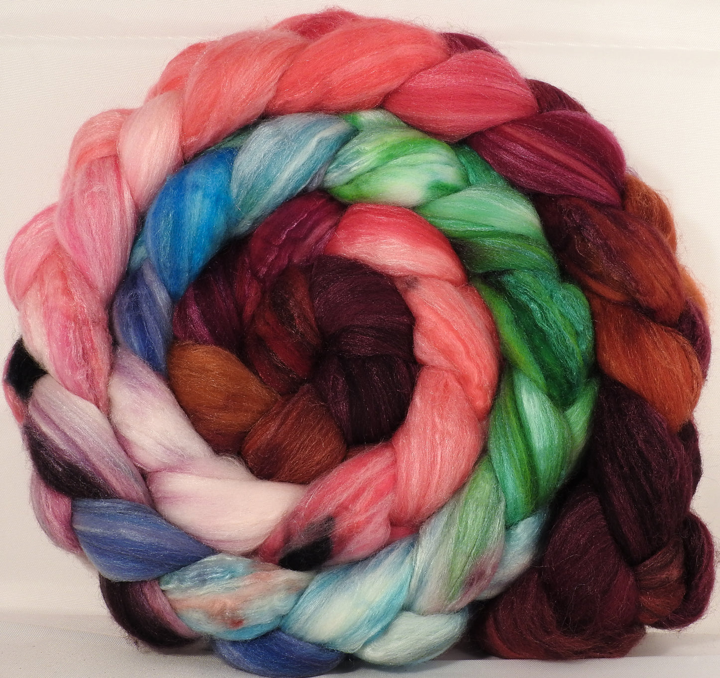 Batt in a Braid #35 - Outback in Bloom - Sw Merino (18.5 mic) /Merino (18.5 mic) / Tussah Silk (40/40/20) - 5.2 oz. - Inglenook Fibers