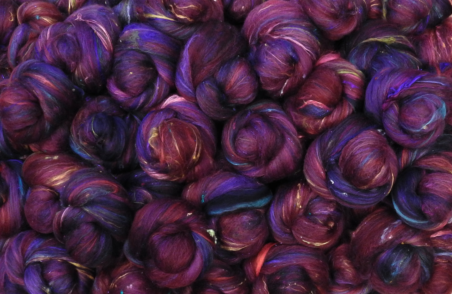Sticky Fingers - Sparkle Sticklebatts - 30% Bond fleece, merino, silk, bamboo, silk noil, angelina - Inglenook Fibers