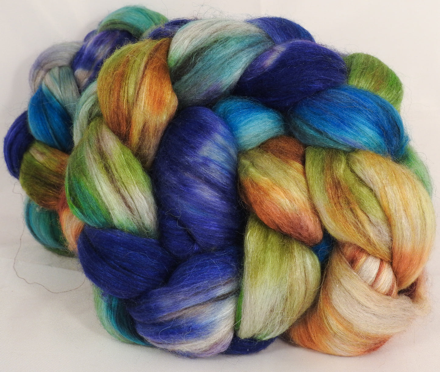 Batt in a Braid #40-Siren Song-YAK / Baby Alpaca / Mulberry silk/ Merino ( 18 mic)(30/30/30/10) - Inglenook Fibers