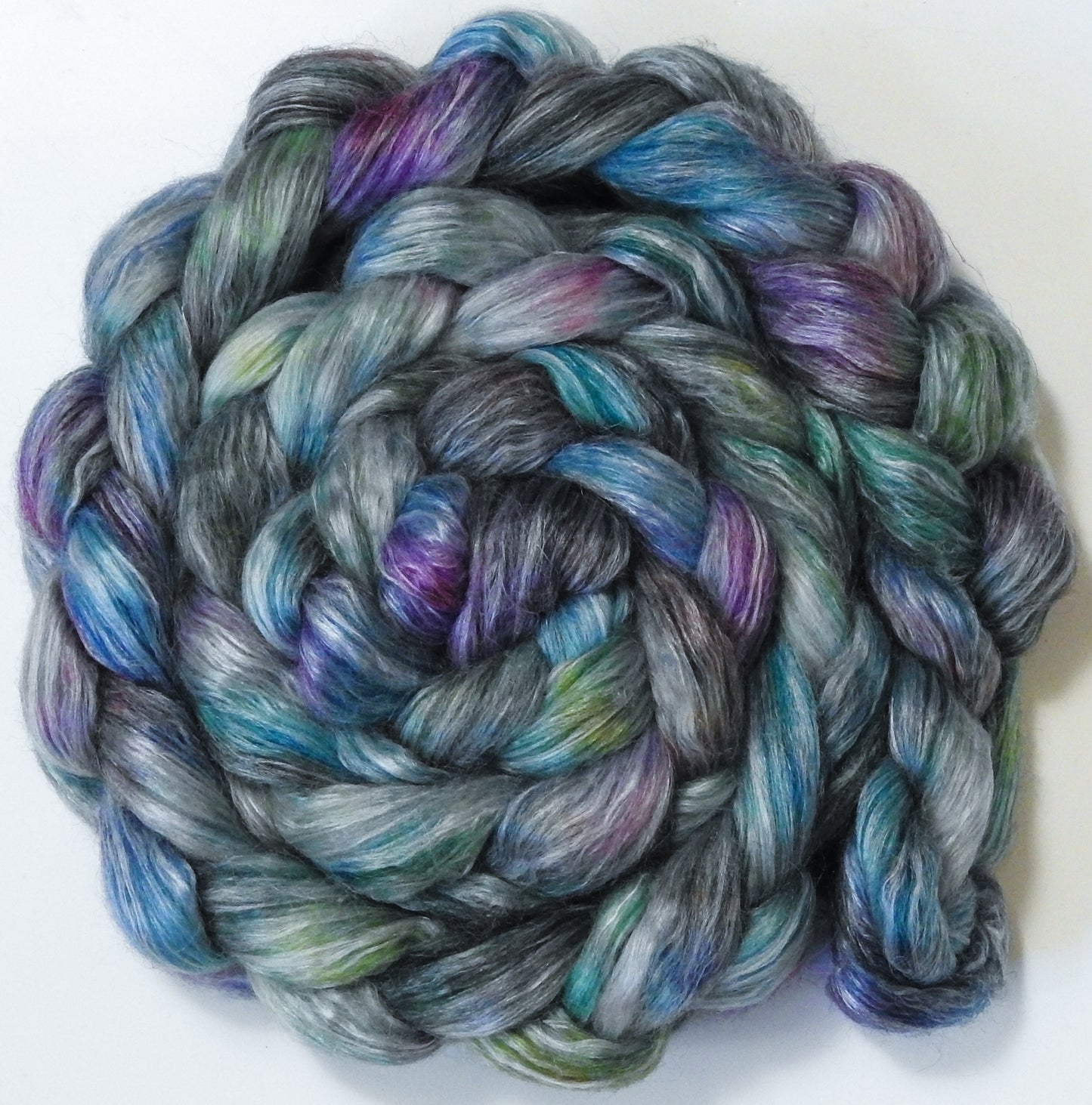 (5.5 oz.)- White-faced Woodland/ Ramie/ Llama/ Bamboo (35/35/15/15)-