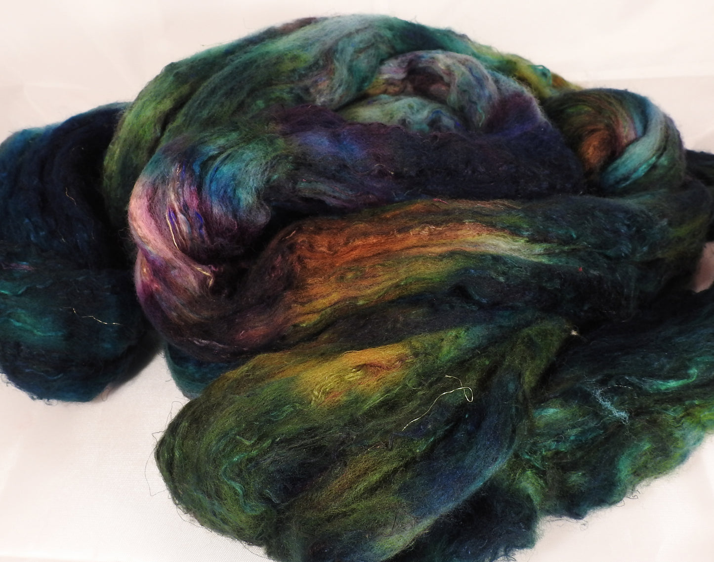 Batt in a Braid #39-SARI-19-(5.4 oz.)Falkland Merino/ Mulberry Silk / Sari Silk (50/25/25) - Inglenook Fibers