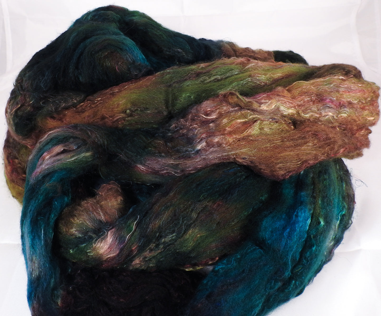 Batt in a Braid #39-SARI-20-(4.7 oz.)Falkland Merino/ Mulberry Silk / Sari Silk (50/25/25) - Inglenook Fibers
