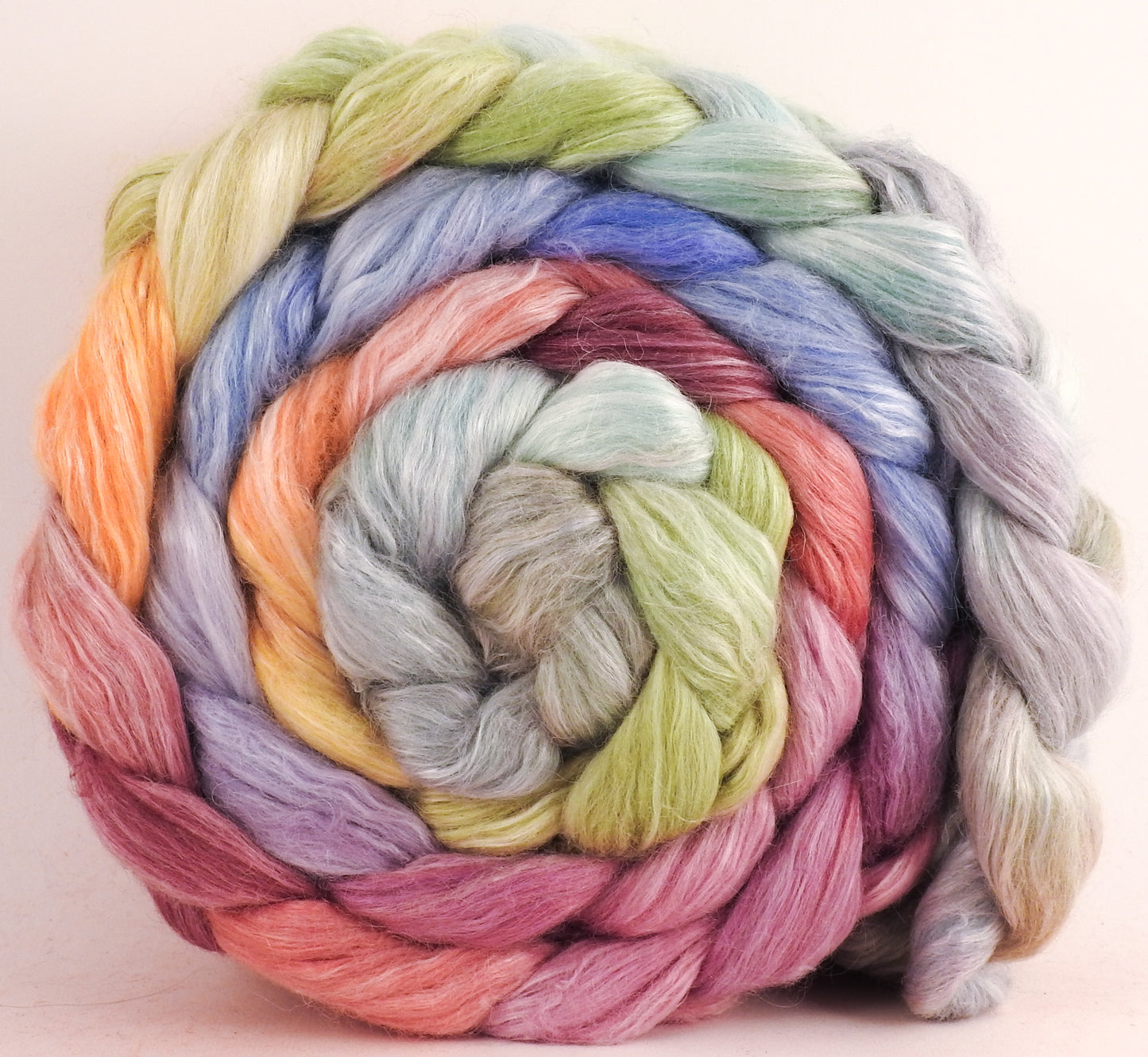 White-faced Woodland/ Ramie/ Llama/ Bamboo (35/35/15/15) - Renewal