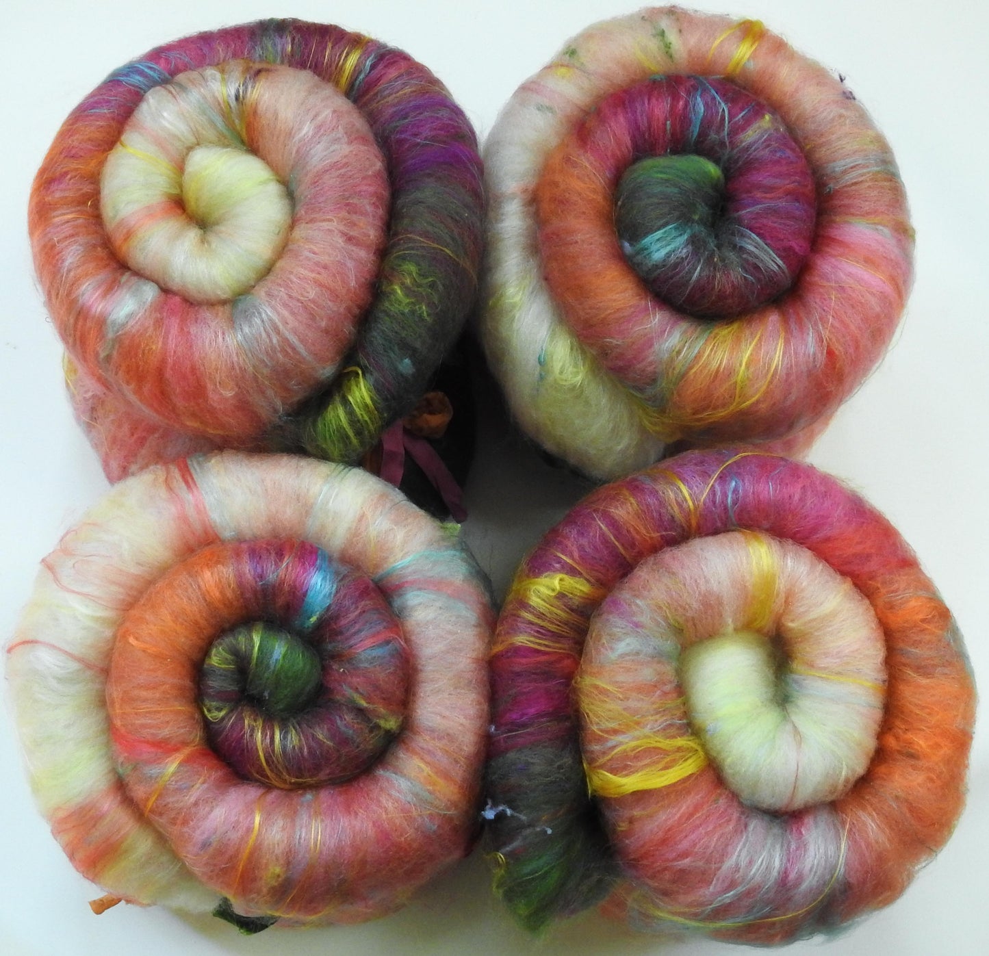 Non-Sparkle Roly-Poly Batts - English Roses (3.75 oz) - 30% Cormo; merino, polwarth, silk, bamboo, silk noil
