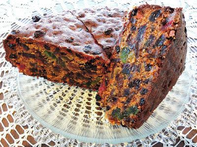 Fruitcake - Sticklebatts (4 oz.) - 30% Romney fleece; rambouillet, merino, silk, bamboo, silk noil - Inglenook Fibers