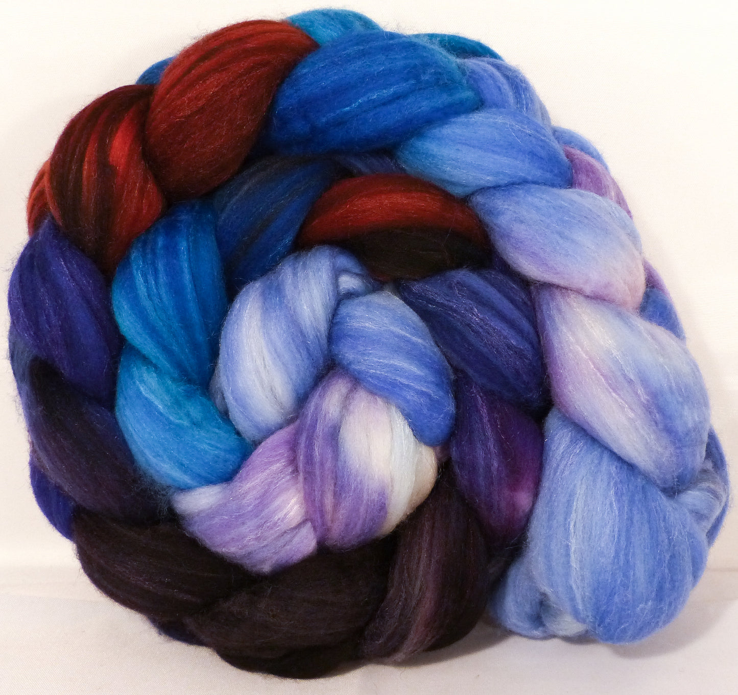 Batt in a Braid #35 -Stellar's Jay- (6 oz.)Sw Merino (18.5 mic) /Merino (18.5 mic) /tussah Silk ( 40/40/20 ) - Inglenook Fibers