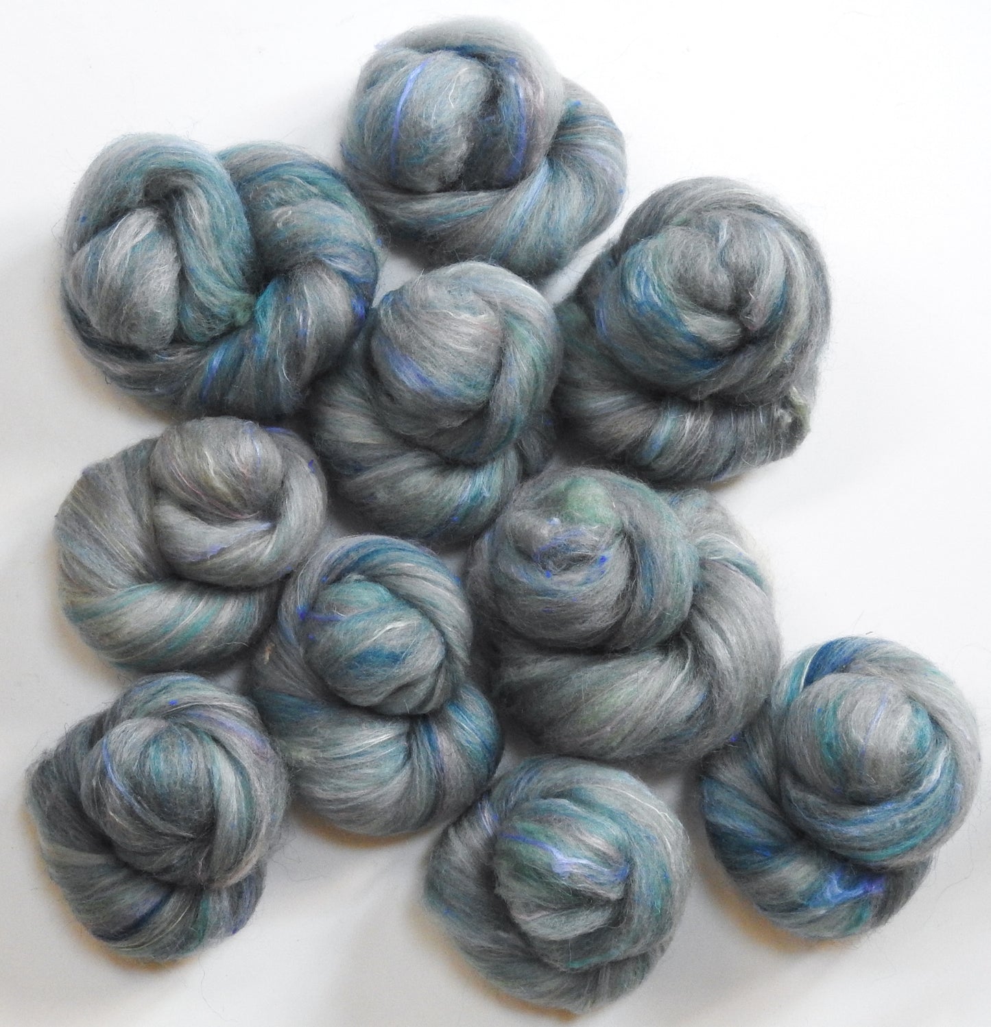 Cirrus (3.6 oz.) NON-Sparkle Sticklebatts -CVM/Rambouillet/Border Leicester X fleece, merino, Hebridean, silk, tweed blend