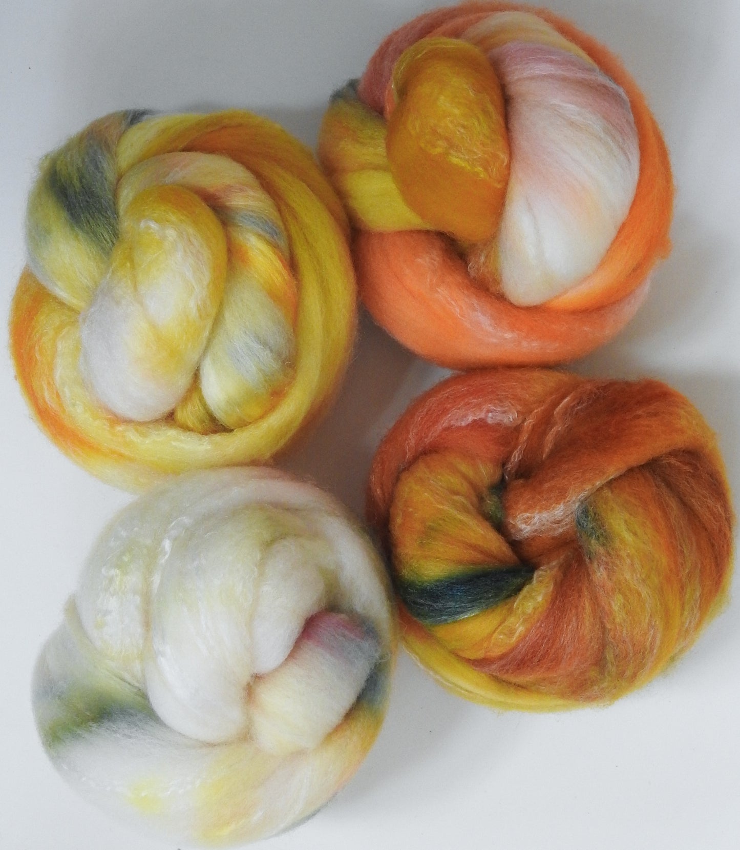 Golden Trumpets - Gradient Set -(5.5 oz.) - Targhee/Bamboo/silk (80/10/10)