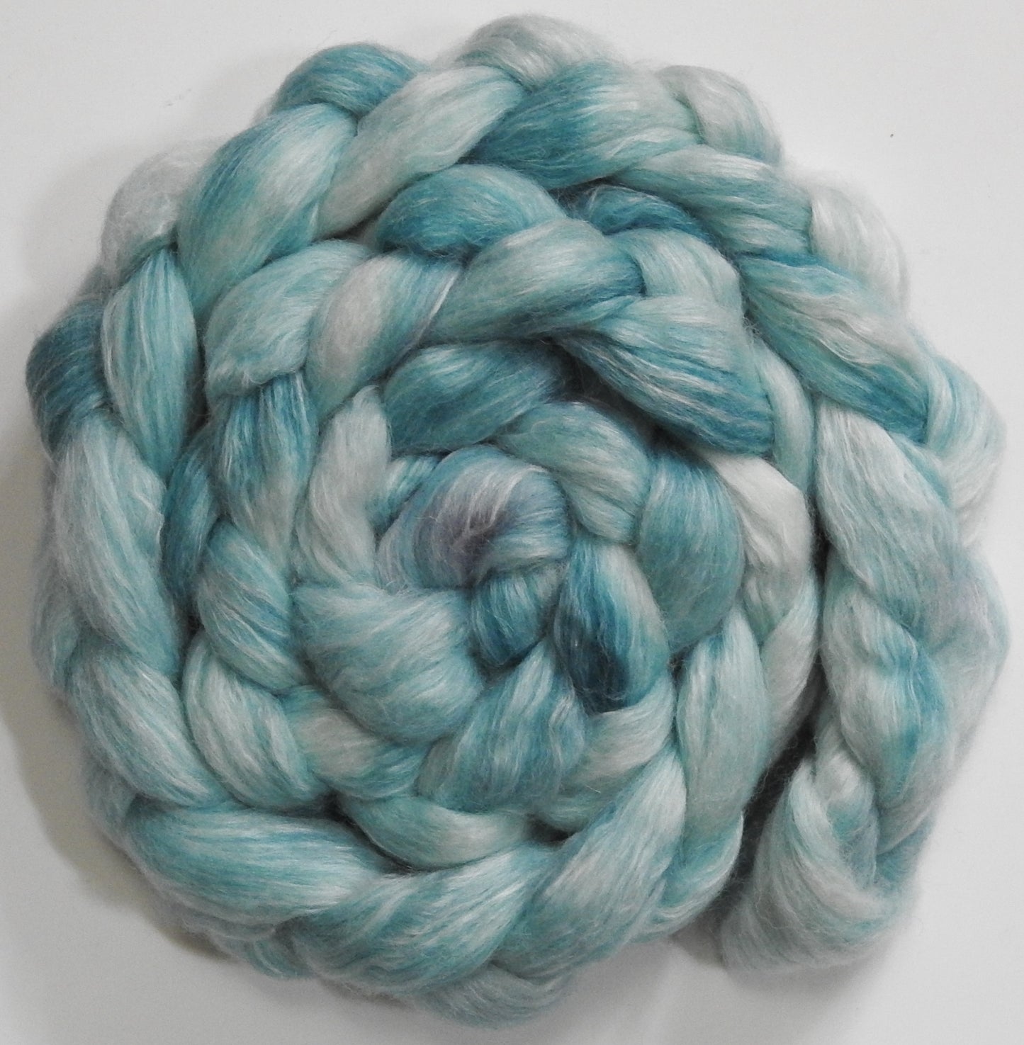 Dewdrop (5.6 oz.)- White-faced Woodland/ Ramie/ Llama/ Bamboo (35/35/15/15)