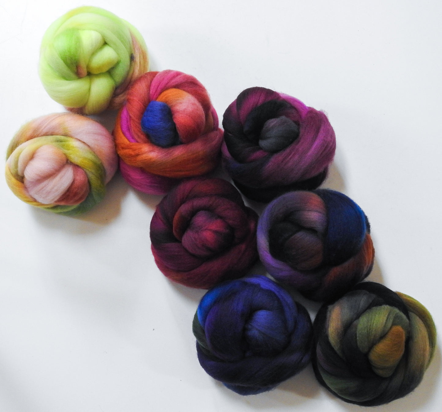 Lenten Roses Dyed Gradient Set - Shaniko Wool (20 micron)