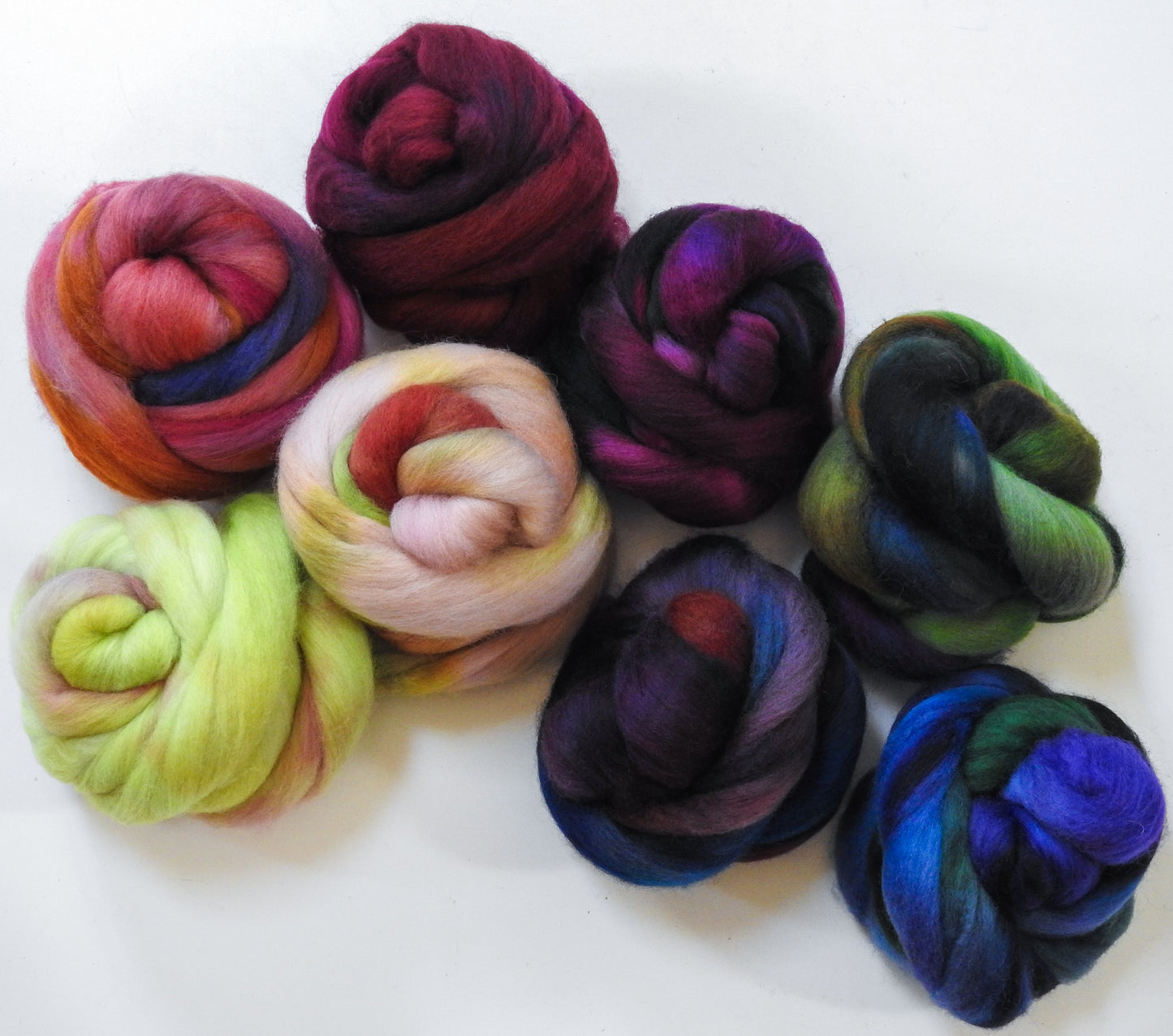 Lenten Roses Dyed Gradient Set (10.7 oz) - Fog Hogget Haunui 18.3 mic