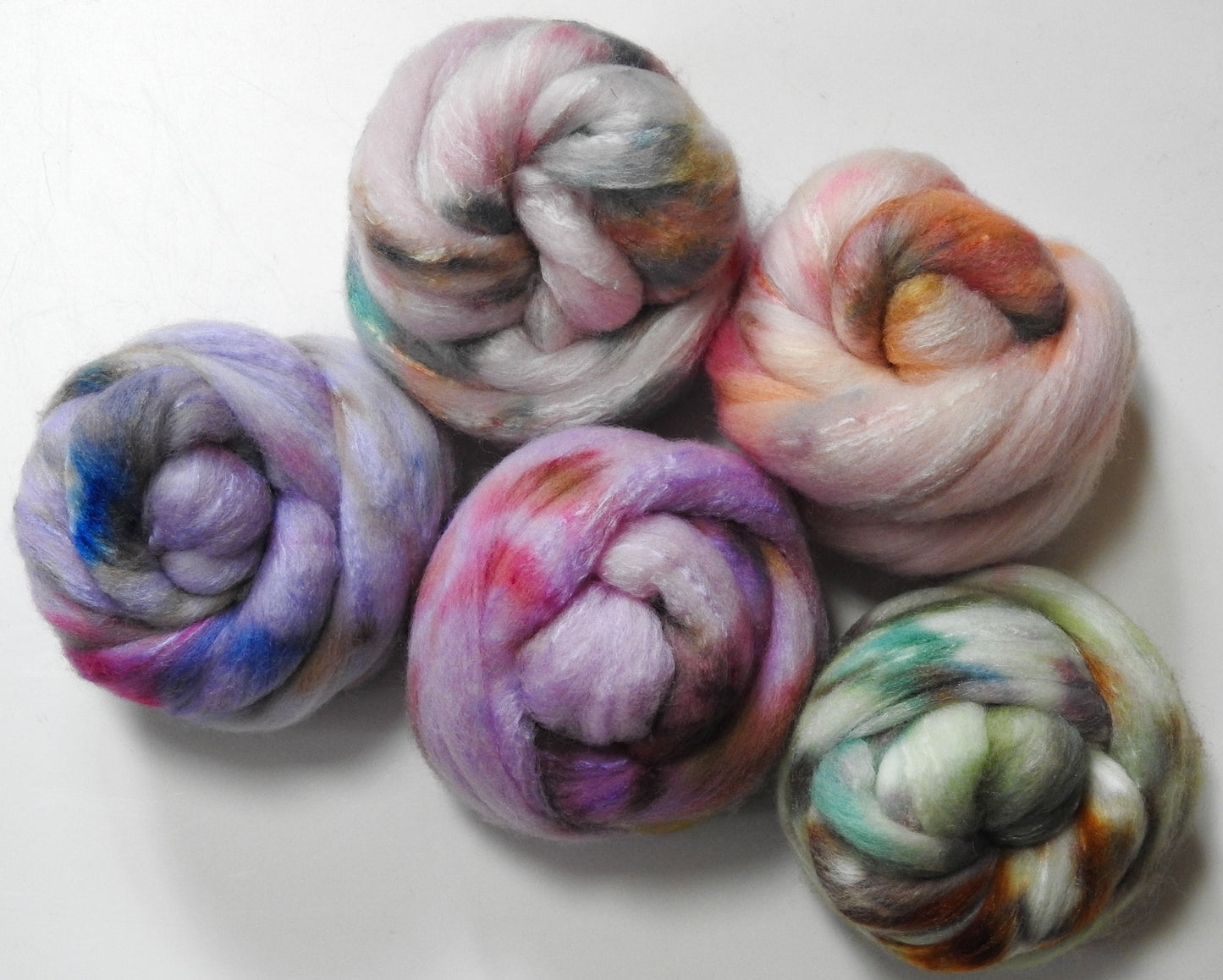 New Day Dyed Gradient Set (7.5 oz) - Polwarth / Tussah silk (85/15)