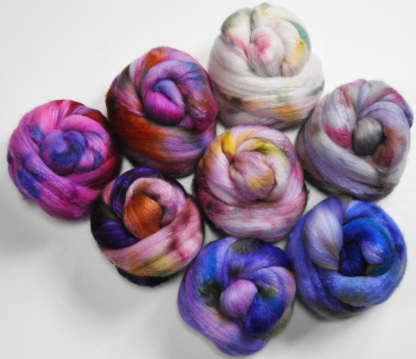 French Lilacs Dyed Gradient Set (11.6 oz) - Polwarth / Tussah silk (85/15)