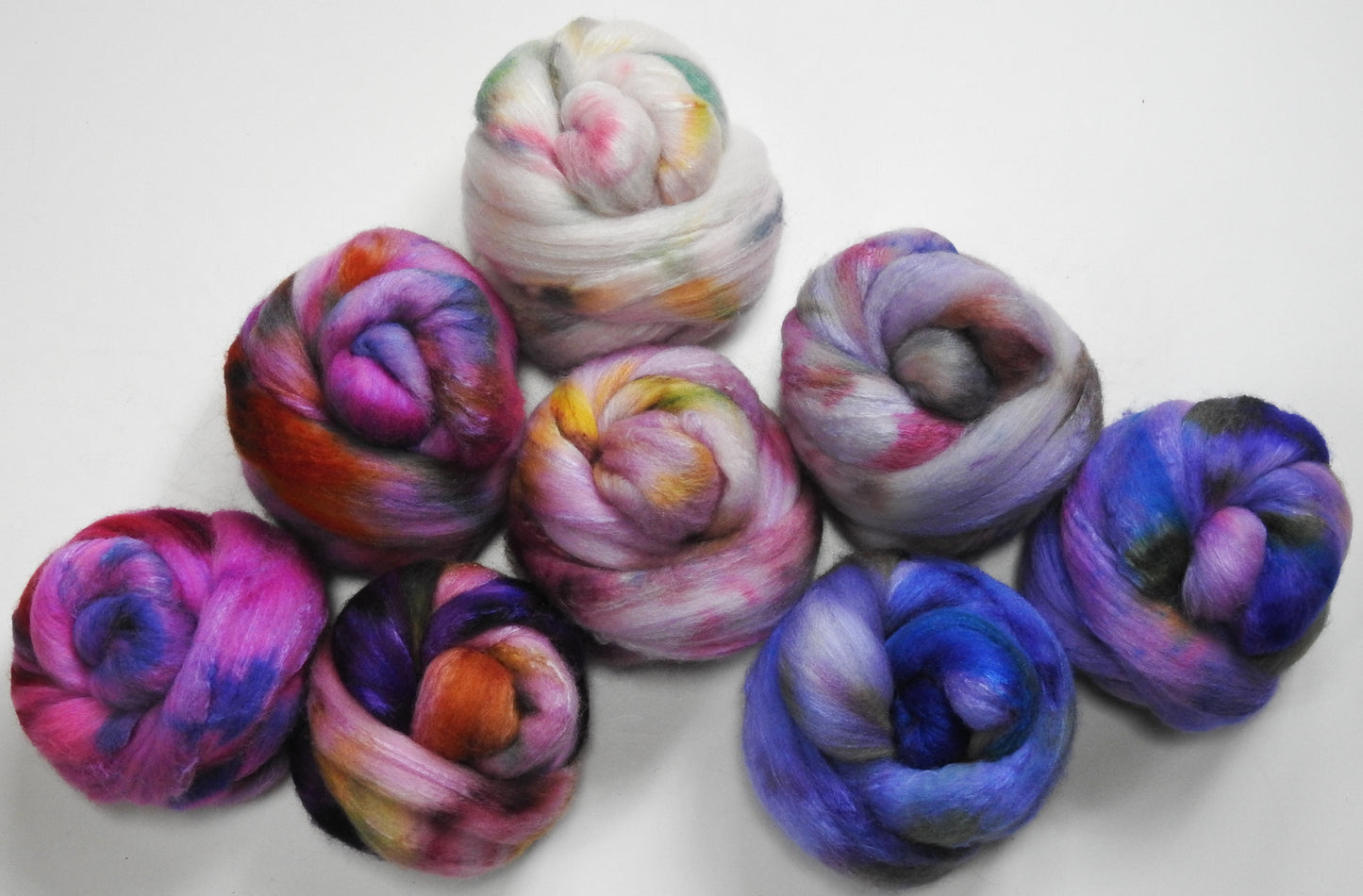 French Lilacs Dyed Gradient Set (11.6 oz) - Polwarth / Tussah silk (85/15)