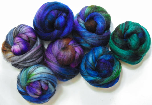 Mermaid Roof - Dyed Gradient Set -(10 oz) - Batt in a Braid #68-Lt. Grey Shetland/ Falkland Merino / Black tussah silk (45/30/25)