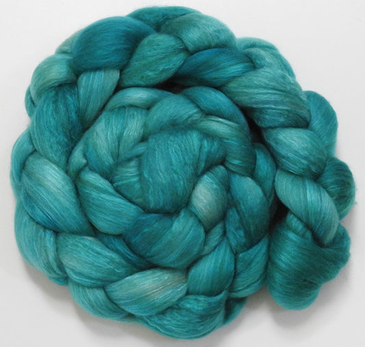 Celestial - (3.3 oz)- Oatmeal Hogget Haunui / Mulberry Silk (70/30) 21.1 mic.