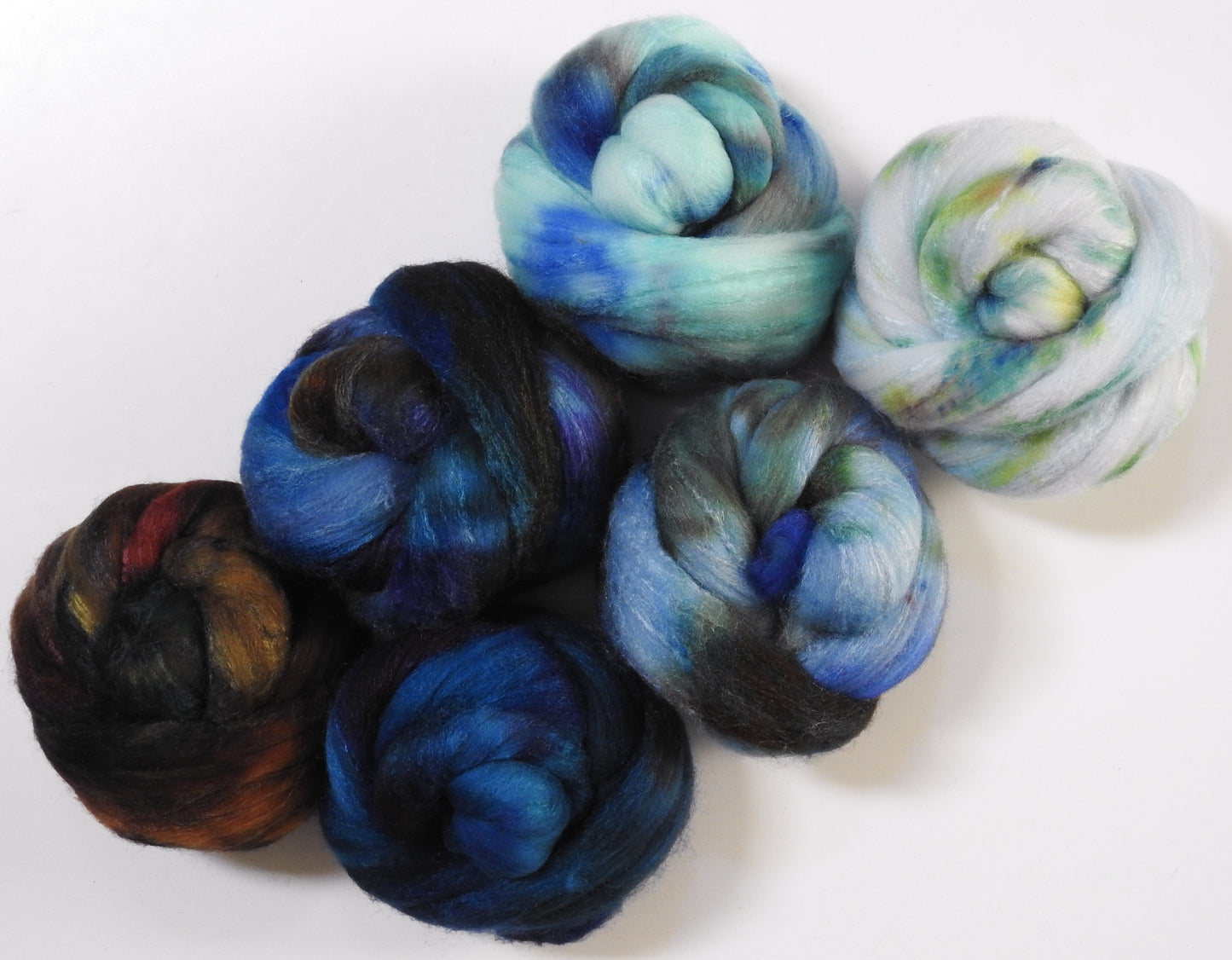 Sound of Iona -Gradient Set  - Rambouillet/tussah (80/20)