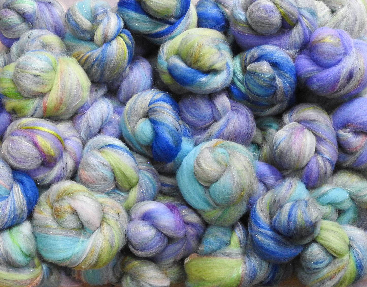 Lacecap Hydrangea (2.6 oz) -Sparkle Sticklebatts - 15 micron merino,  YAK, silk, alpaca, tweed, ANGELINA