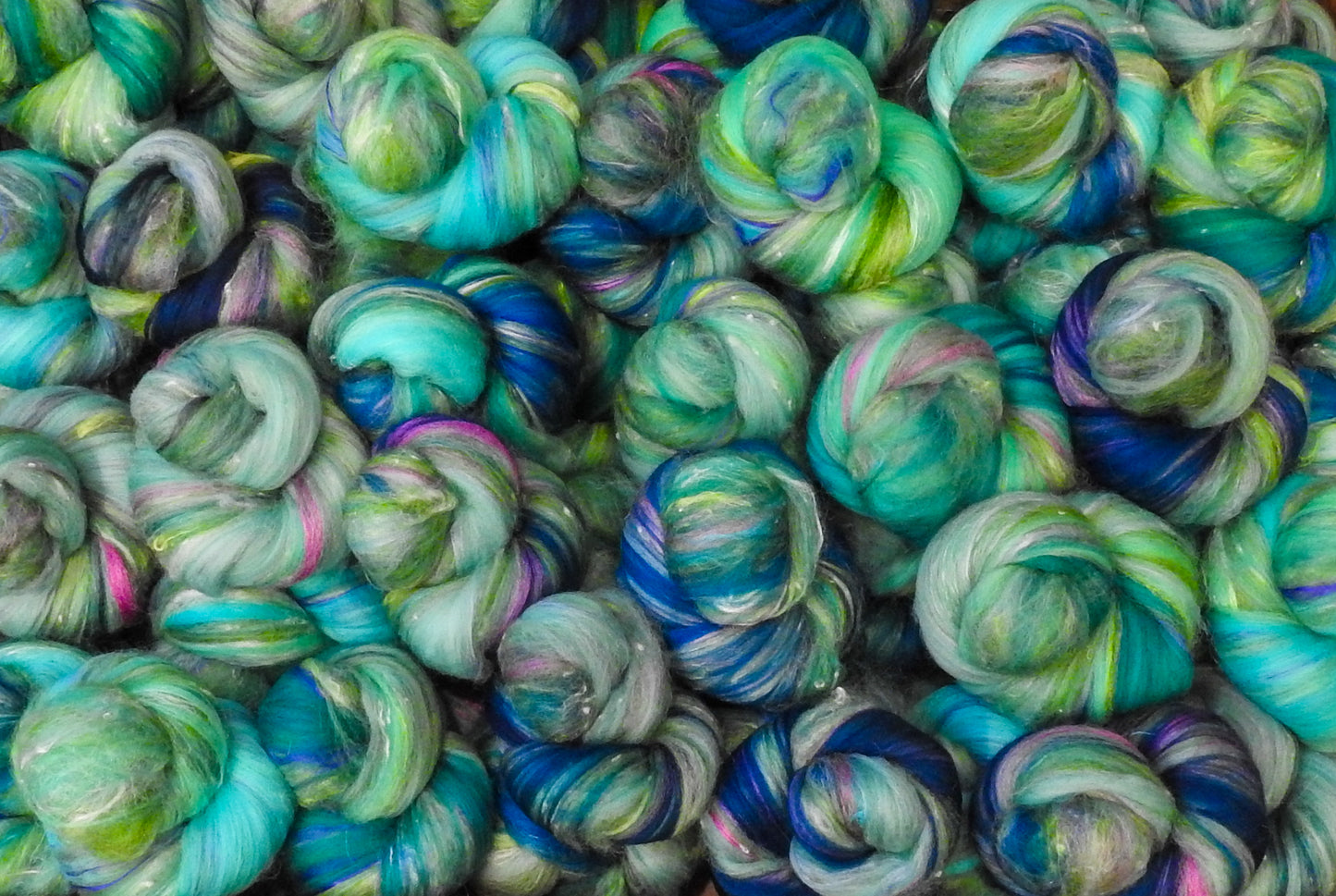 Hydrate (2.2 oz) -NON- Sparkle Sticklebatts - Corrie X Fleece, 15 micron merino,  COTTON , silk, tweed