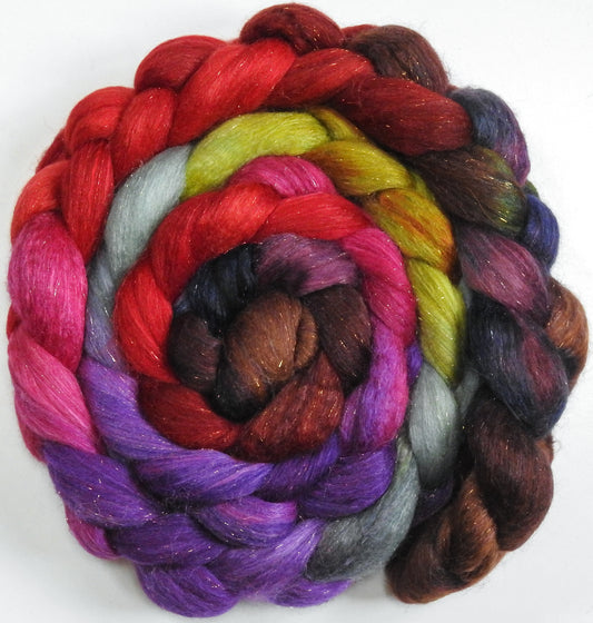 Noel - Batt in a Braid #41 - Llama / Merino ( 18 mic.)/ Mulberry silk/ Stellina (40/30/25/5)