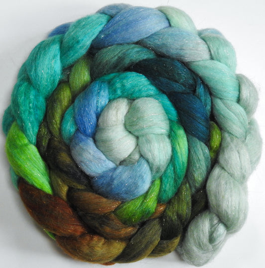 Merpeople - Batt in a Braid #41 - Llama / Merino ( 18 mic.)/ Mulberry silk/ Stellina (40/30/25/5)