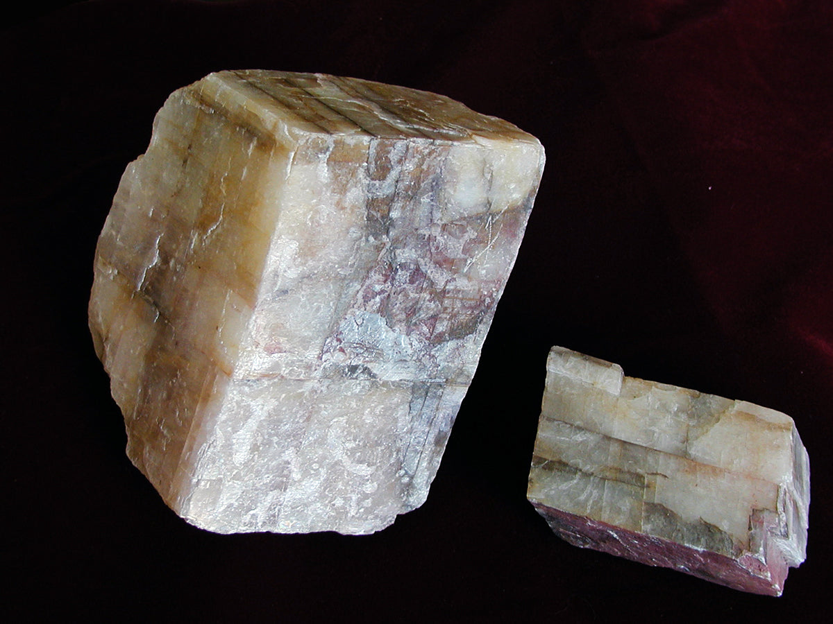 Dolomite (5.6 oz.)- White-faced Woodland/ Ramie/ Llama/ Bamboo (35/35/15/15)