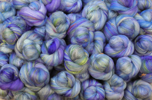 Love-in-a-Mist-NON-SPARKLE Sticklebatts -30% CVM /Rambo/Bor.Leic./Corrie X fleece; merino, silk, bamboo, silk noil
