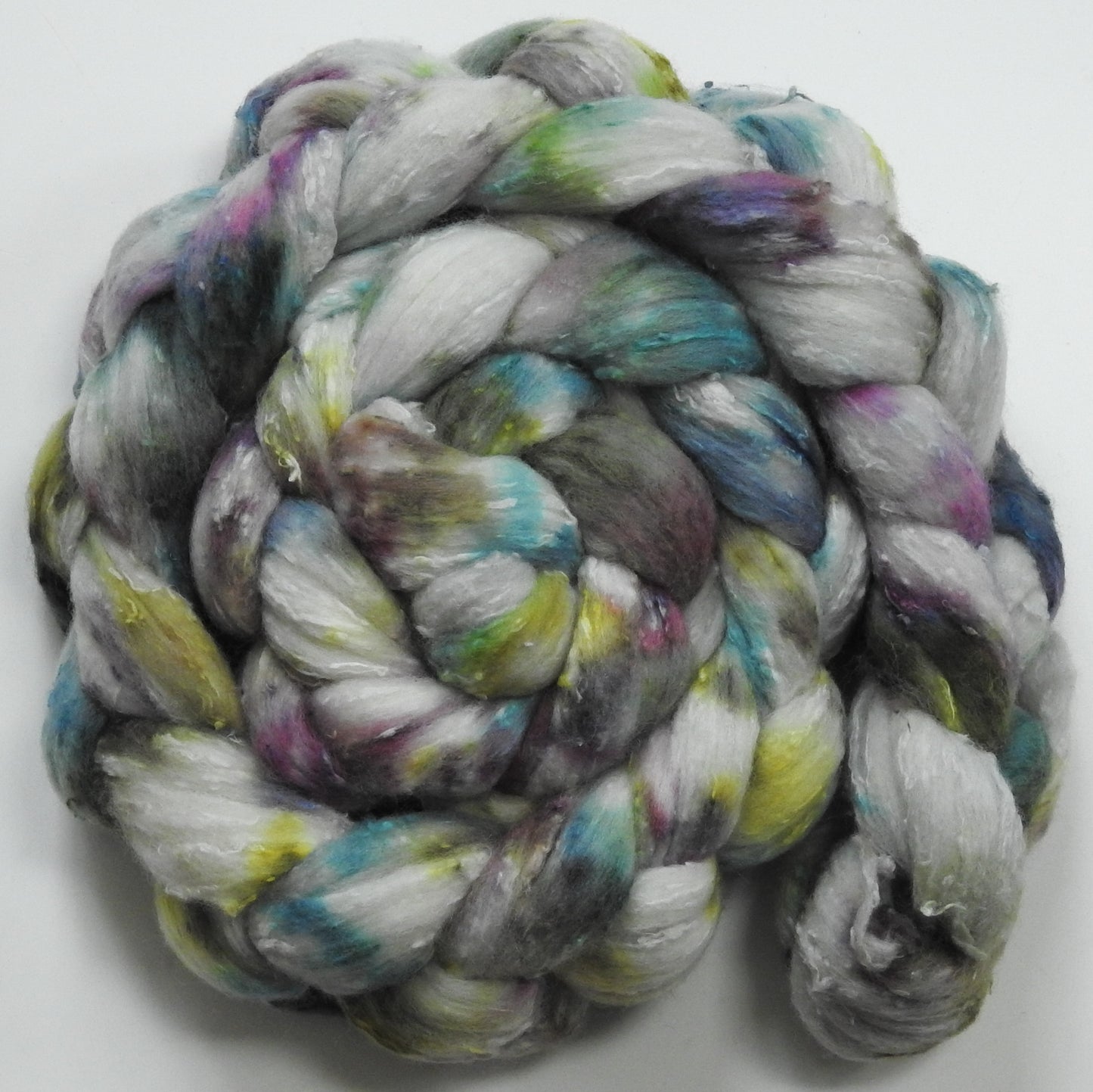Moonstone- (5.8 oz)- 25 micron Merino/ Silk Slubs (70/30)