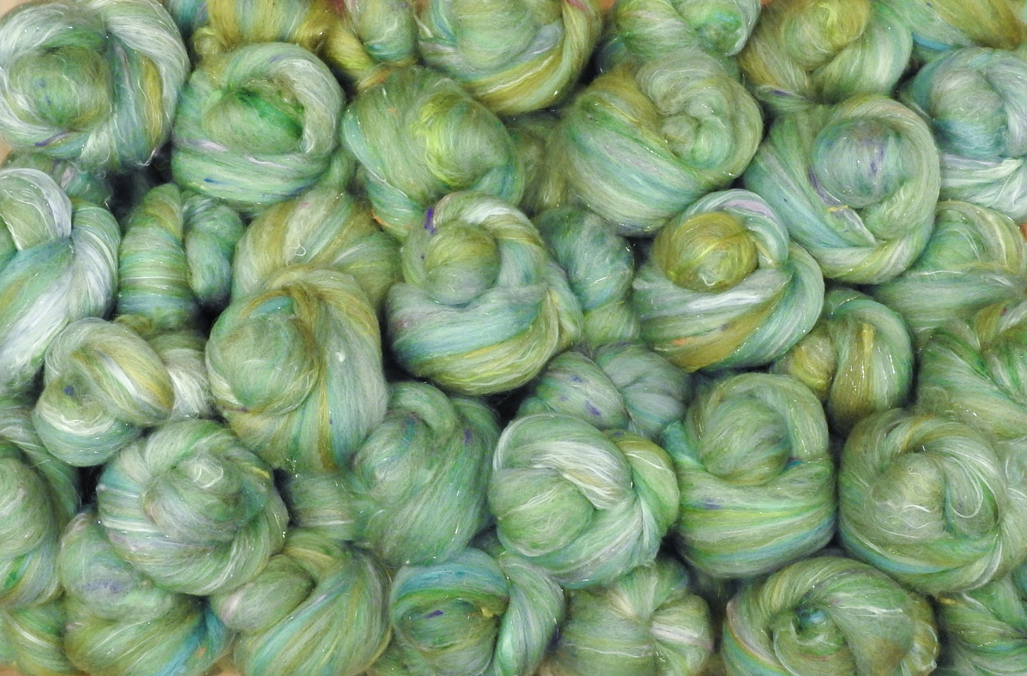 Willow - SPARKLE Sticklebatts -(4.2 oz.) 30% CVM /Rambo/Bor.Leic./Corrie X fleece; merino, silk, bamboo, silk noil, angelina