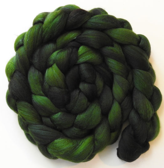 Dragonskin (5.6 oz)- Oatmeal Hogget Haunui / Mulberry Silk (70/30) 21.1 mic.