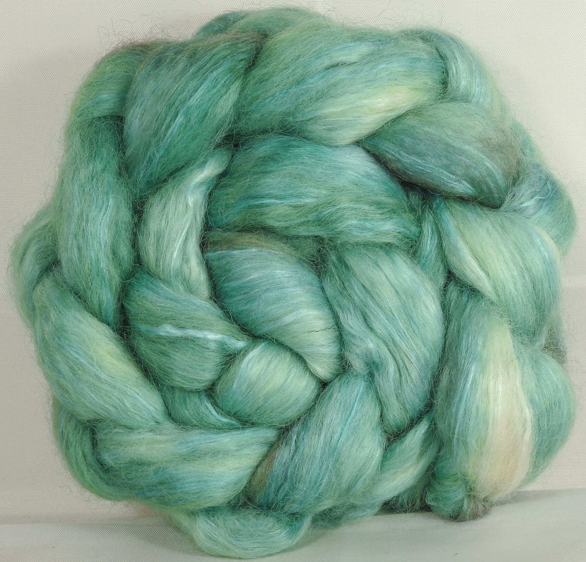 Wensleydale/ mulberry silk roving ( 65/35) -Celadon - (5.3 oz.) - Inglenook Fibers