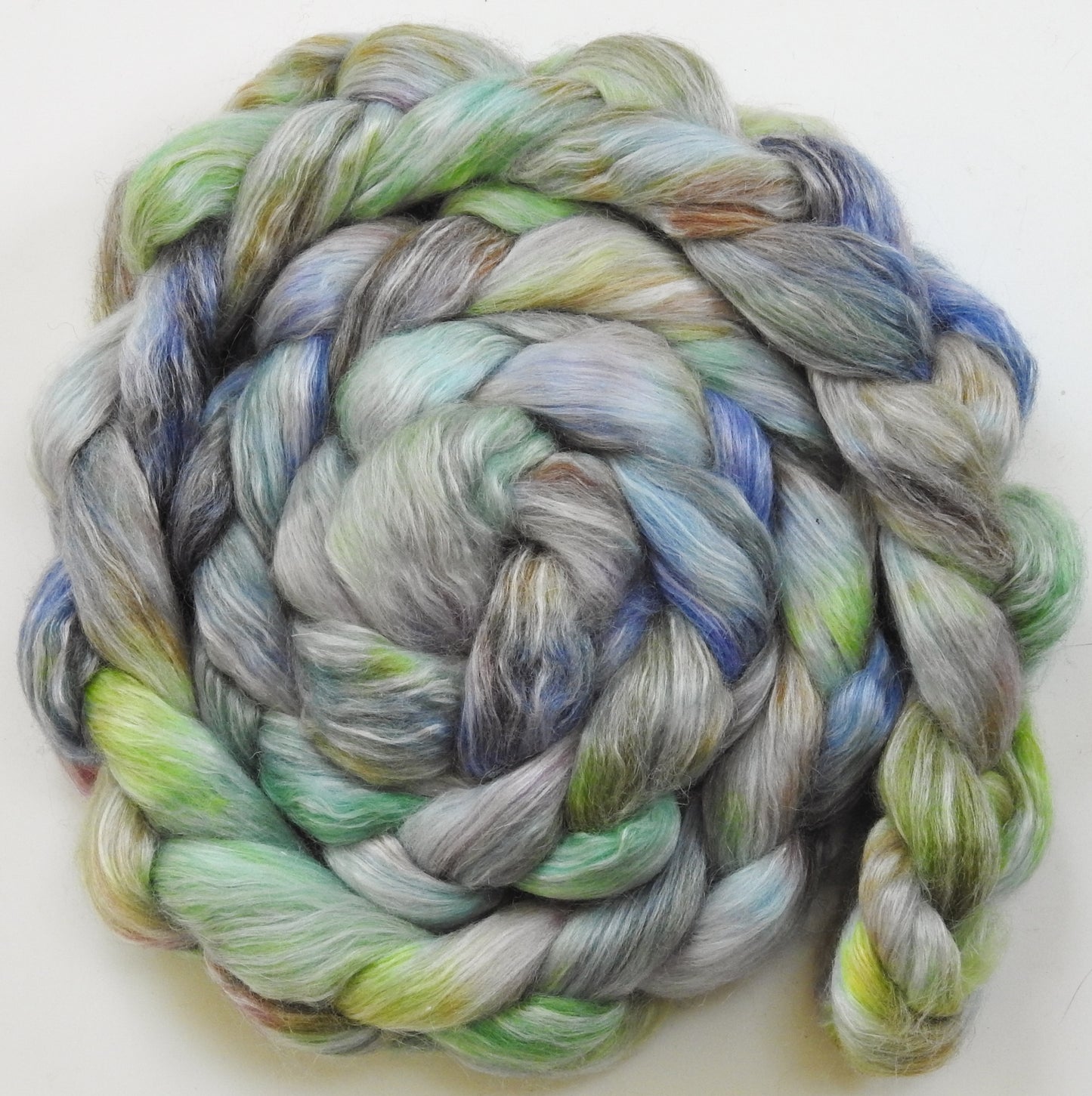 Head in the Clouds - White-faced Woodland/ Ramie/ Llama/ Bamboo (35/35/15/15)