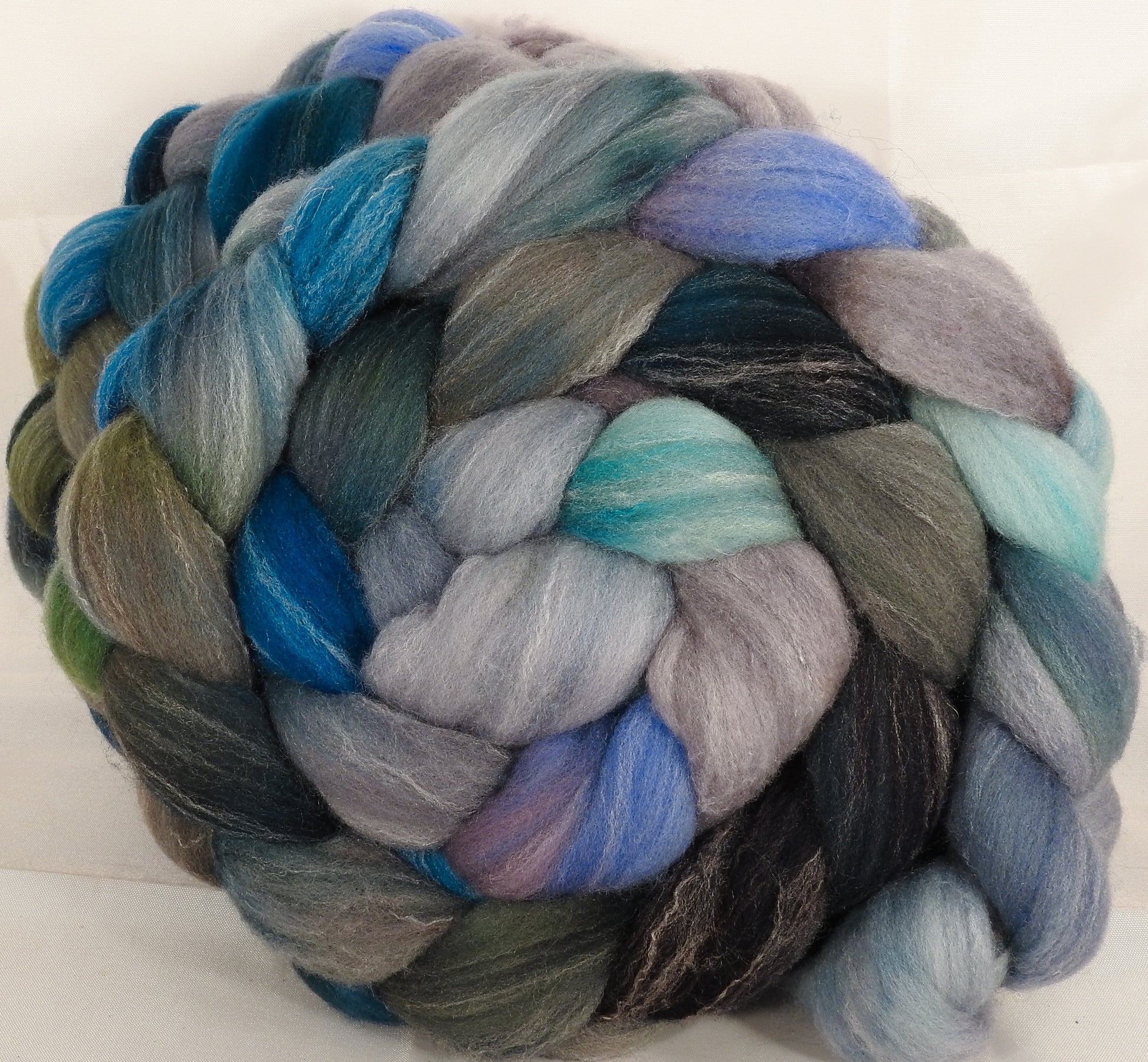 Hand dyed top for spinning -Tempest- (5.1 oz.) Targhee/silk/ bamboo ( 80/10/10) - Inglenook Fibers