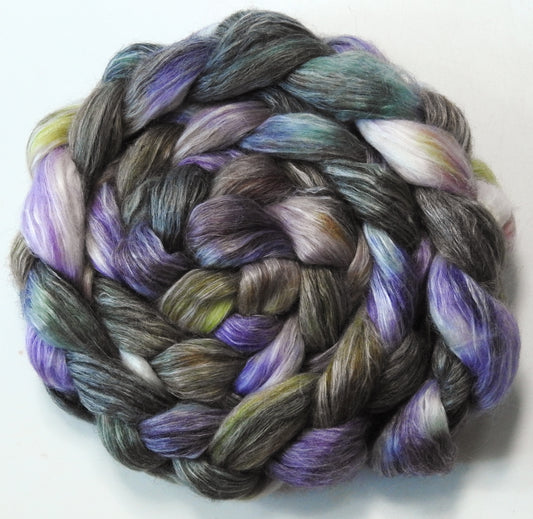 - (5.4 oz.) White-faced Woodland/ Ramie/ Llama/ Bamboo (35/35/15/15)-