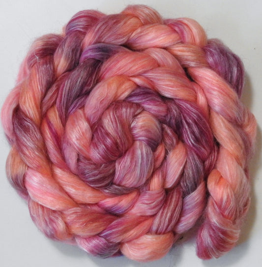 (5.7 oz.)- White-faced Woodland/ Ramie/ Llama/ Bamboo (35/35/15/15)-