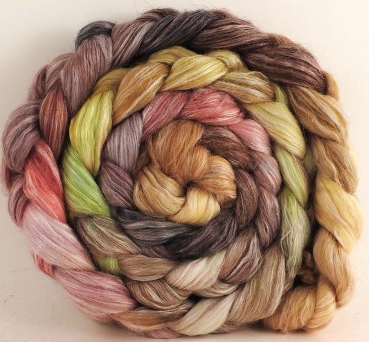 White-faced Woodland/ Ramie/ Llama/ Bamboo (35/35/15/15) - Emperor Moth (5.8 oz)