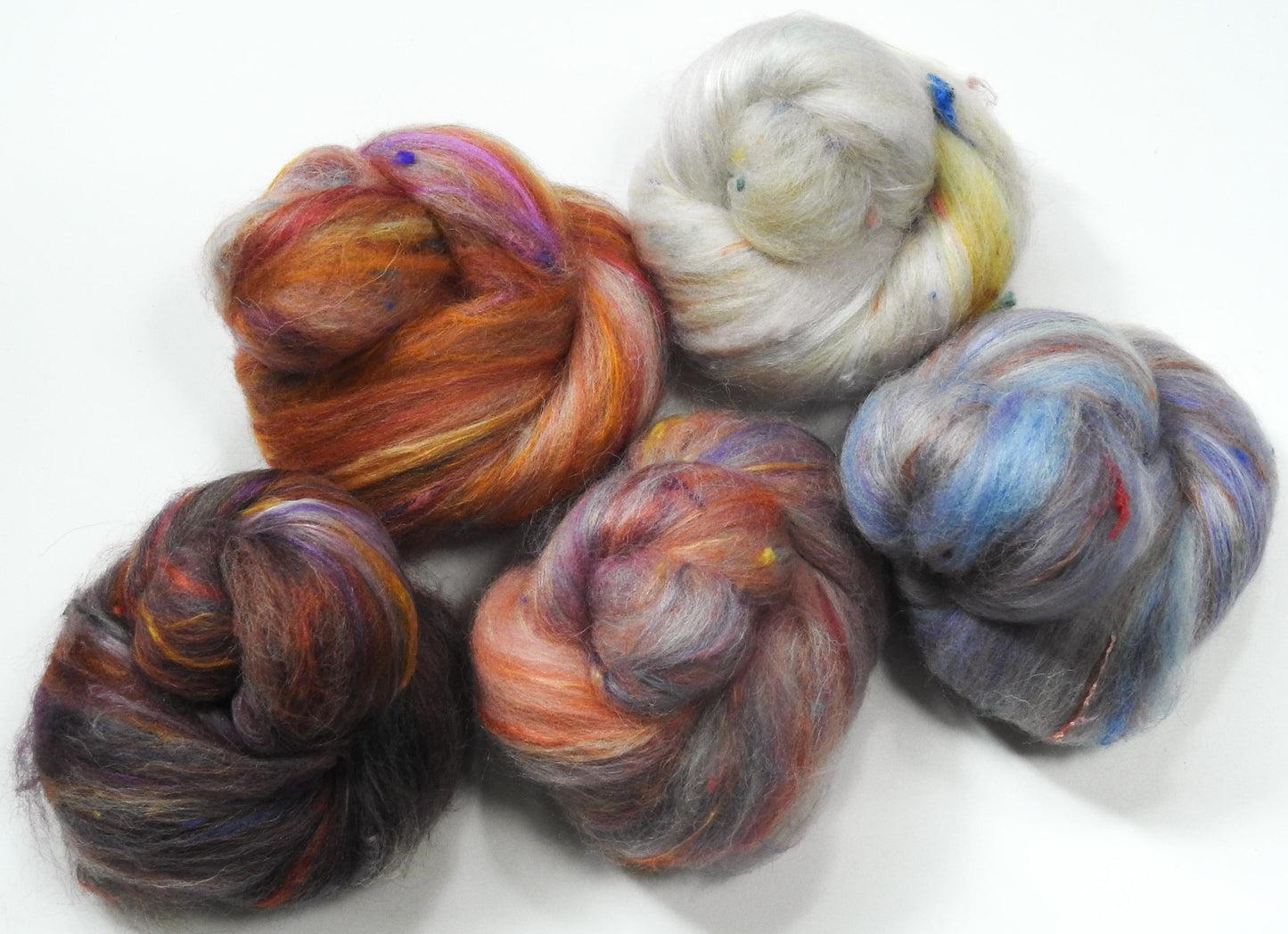 Non-sparkle Sticklebatts - El Valle de la Luna (4 oz) - 30% Andean Mt. wool top; alpaca, merino, polwarth, silk, bamboo, silk noil