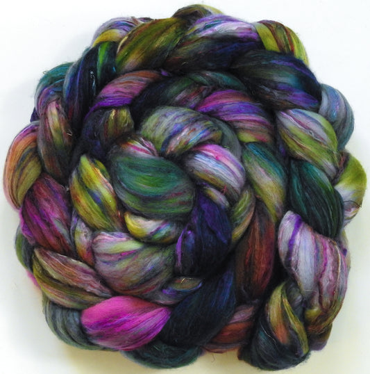 Nympheas-(6 oz) Batt in a Braid #39 - Merino/ Mulberry Silk / Sari Silk (50/25/25)
