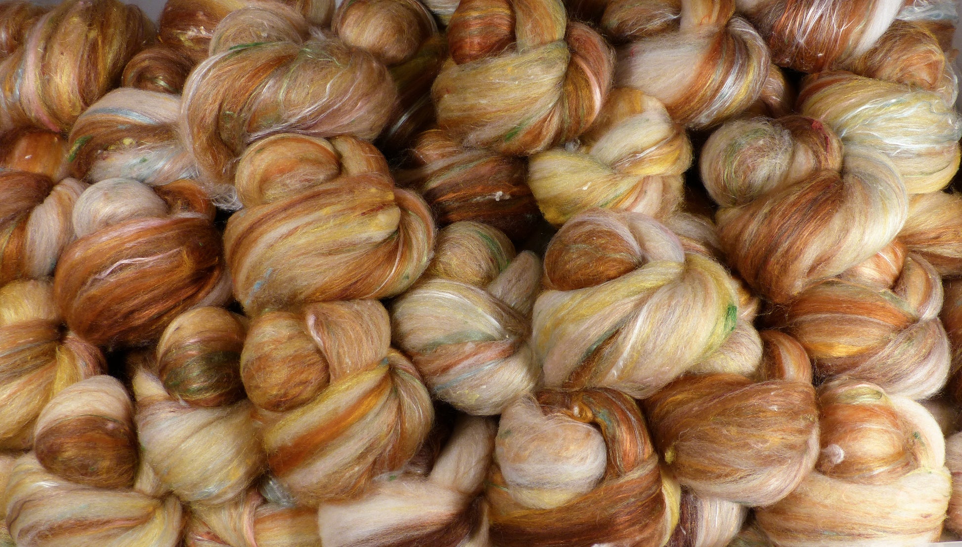 Mungo - Sticklebatts - 30% Cormo fleece, merino, silk, bamboo, silk noil - Inglenook Fibers